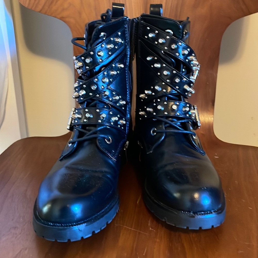 Selia Ankle Boots In Black